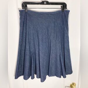 Ann Taylor Flared Hem Knee Length Lightweight Denim Skirt Size 8